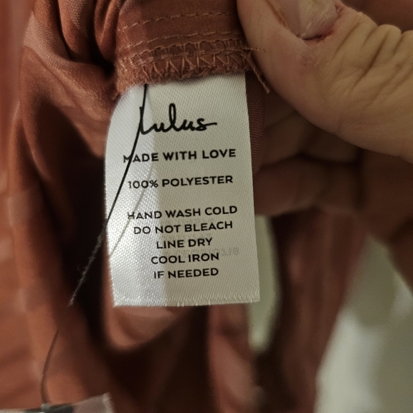 Lulus NWT Rusty Rose Satin Collar Twist Front Size M - Picture 4 of 7